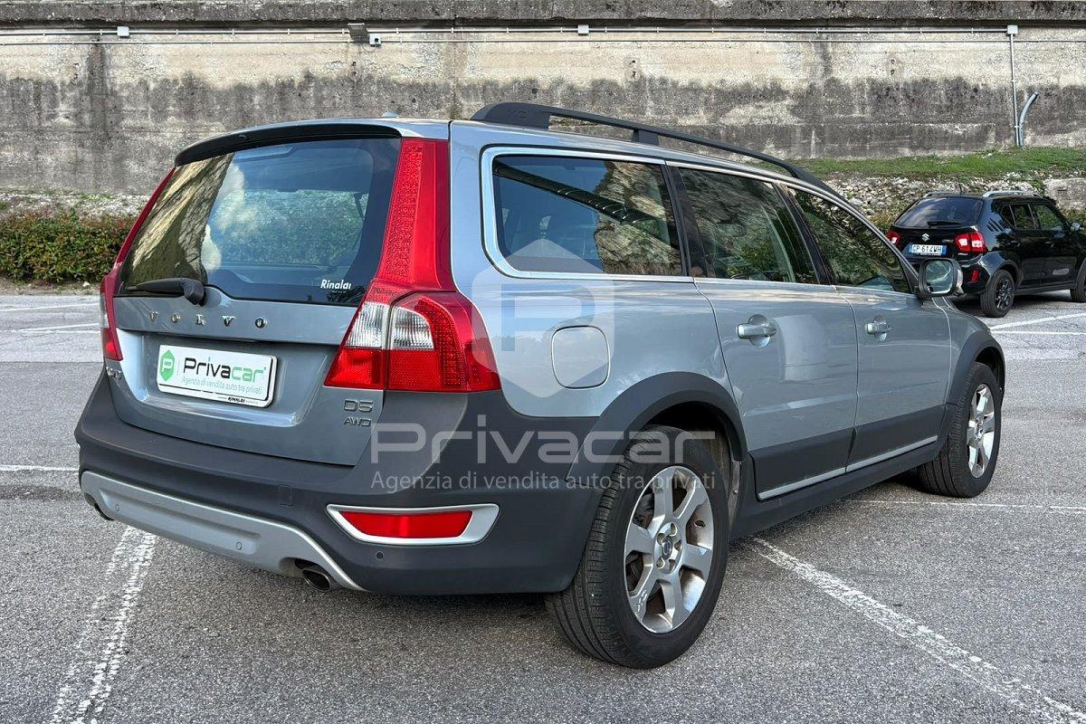 VOLVO XC70 D5 205CV AWD Geartronic Momentum