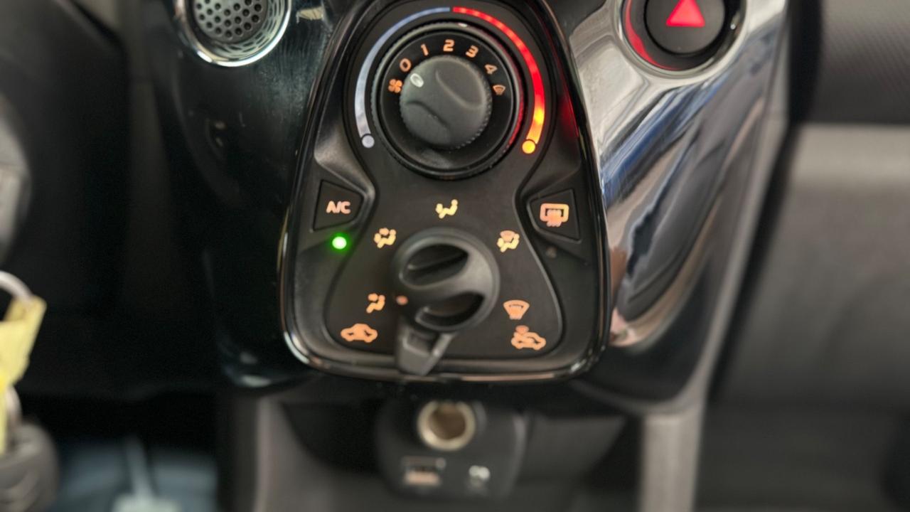 Citroen C1 VTi 72 S&S 5 porte Shine
