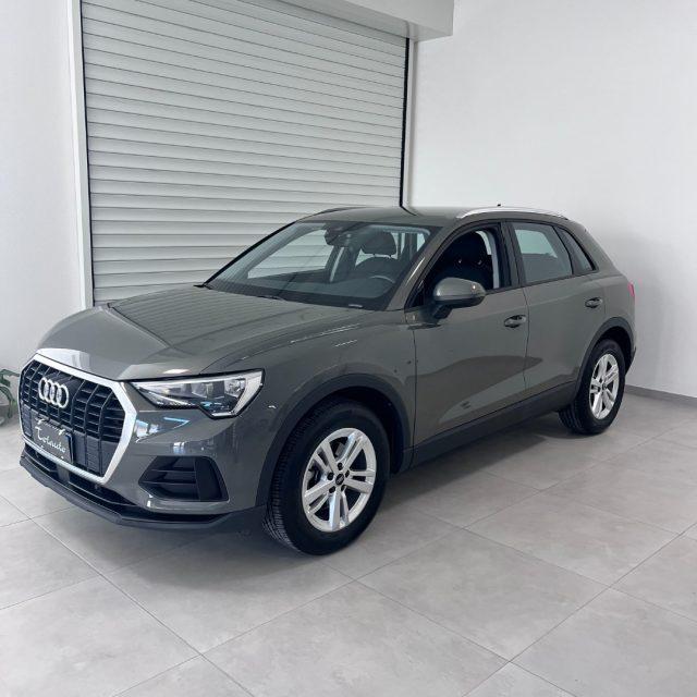 AUDI Q3 35 TDI quattro S tronic Business