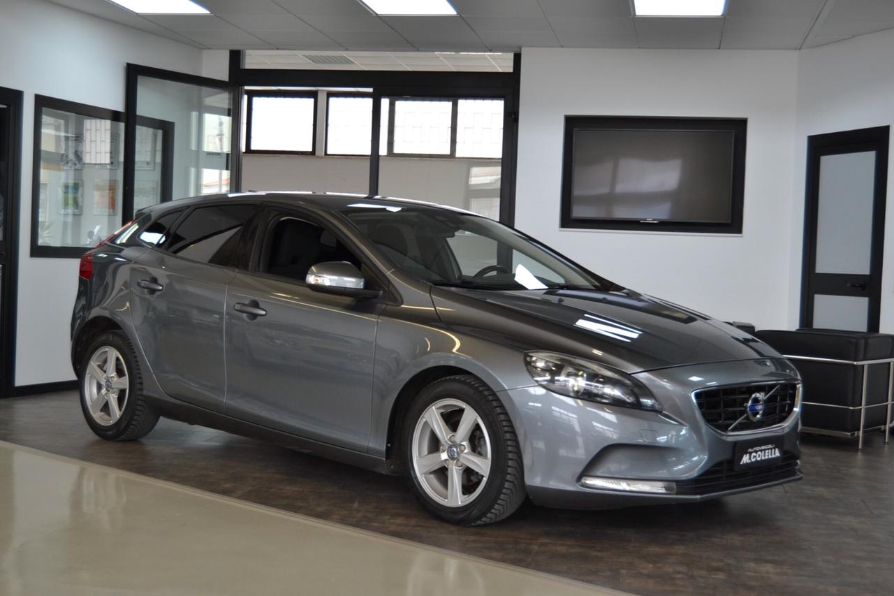 Volvo V40 D2 1.6D Momentum Tagliandi/Navi/Cruise/PDK