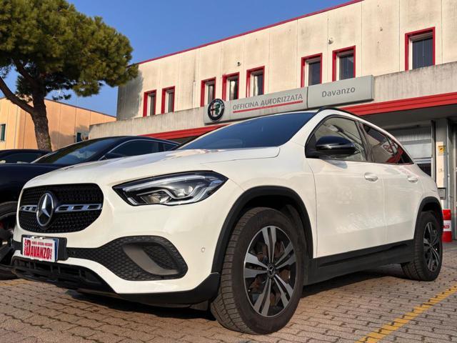 MERCEDES-BENZ GLA 200 Automatic SPORT