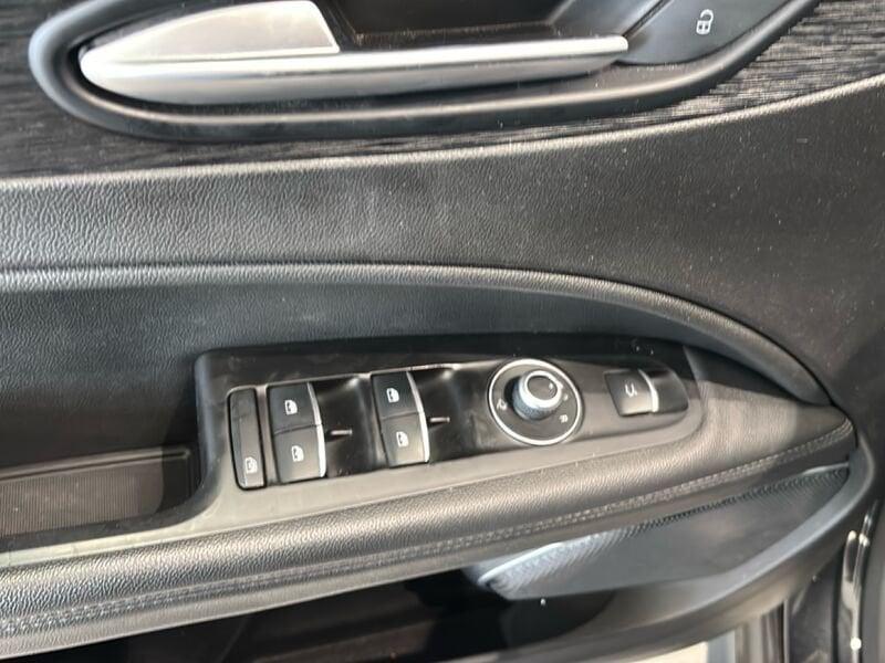 Alfa Romeo Stelvio Stelvio 2.2 Turbodiesel 160 CV AT8 RWD Rosso Edizione