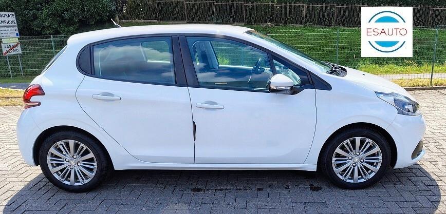 Peugeot 208 Allure 5 porte 1.2 benzina 82 cv euro 6b con garanzia