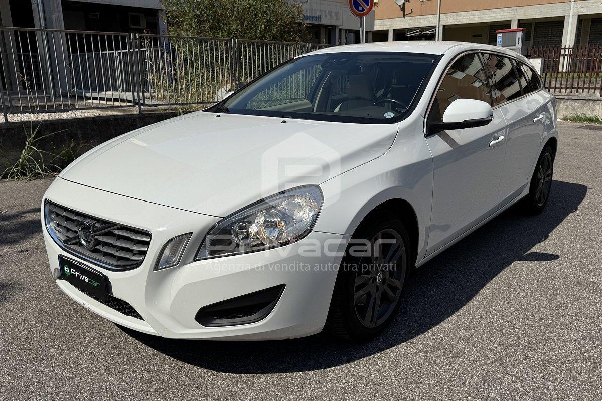 VOLVO V60 D3 Geartronic Momentum