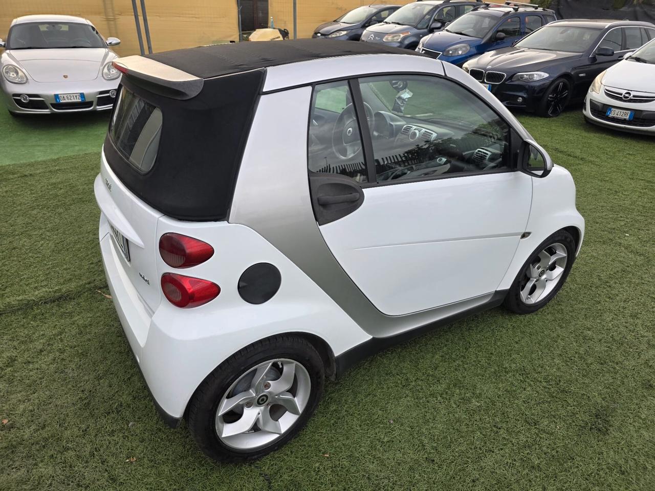 Smart ForTwo 1000 62 kW cabrio Neopatentati