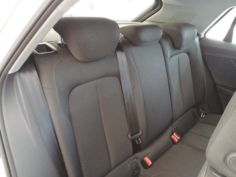 AUDI Q2 2.0 30 TDI BUSINESS SUV