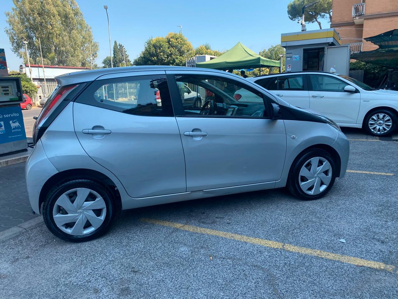 Toyota Aygo 1.0 VVT-i 69 CV 5 porte x-cool TSS MMT