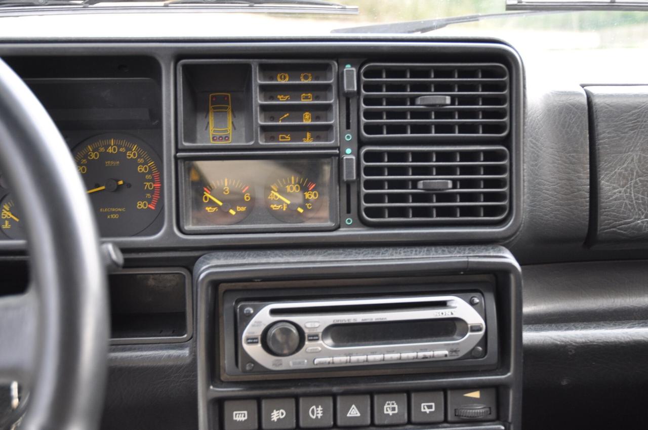 Lancia Delta 2.0i.e. turbo HF integrale 8V (ASI TARGA ORO)