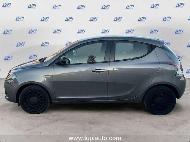 Lancia Ypsilon 1.0 firefly hybrid Gold s&s 70cv