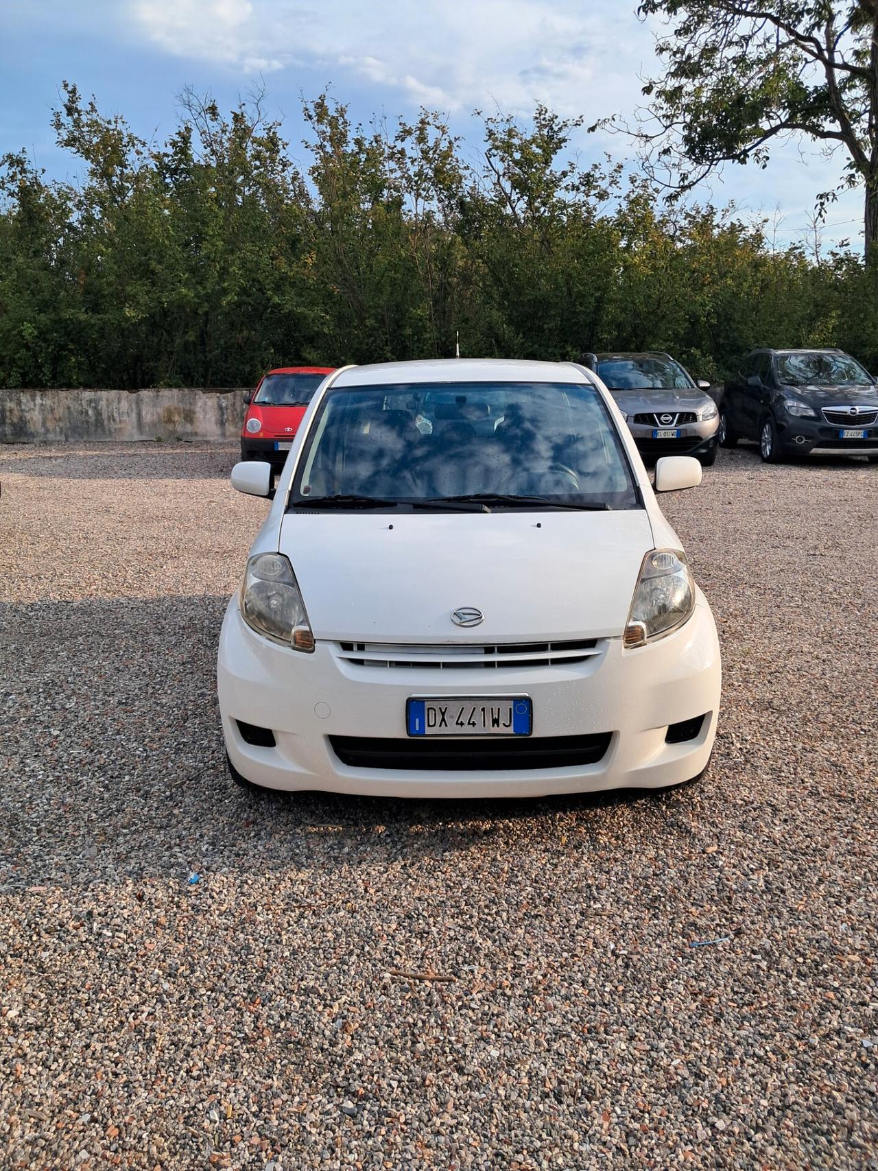 Daihatsu Sirion 1.0 Clima Idroguida