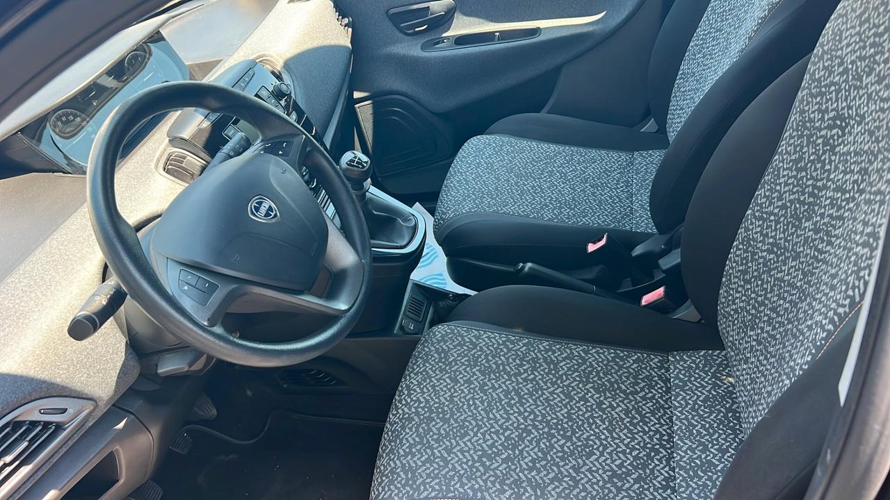 Lancia Ypsilon 1.2 69 CV 5 porte GPL Ecochic Gold NEOPATENTATI