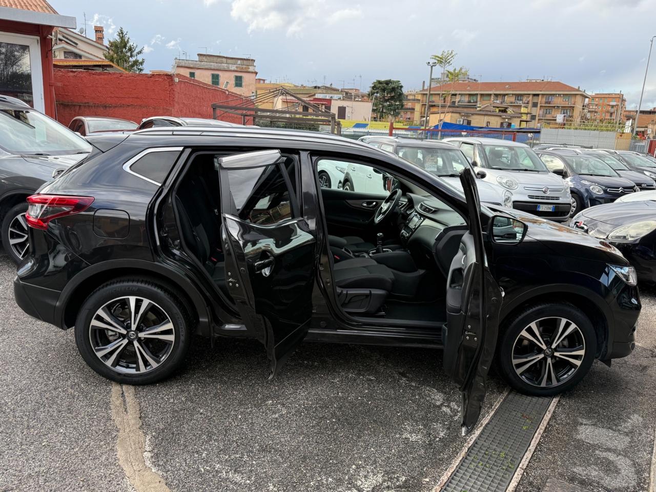 Qasqhqai 1.5 dci-unipro-( 65 mila km ) -unipro-rate