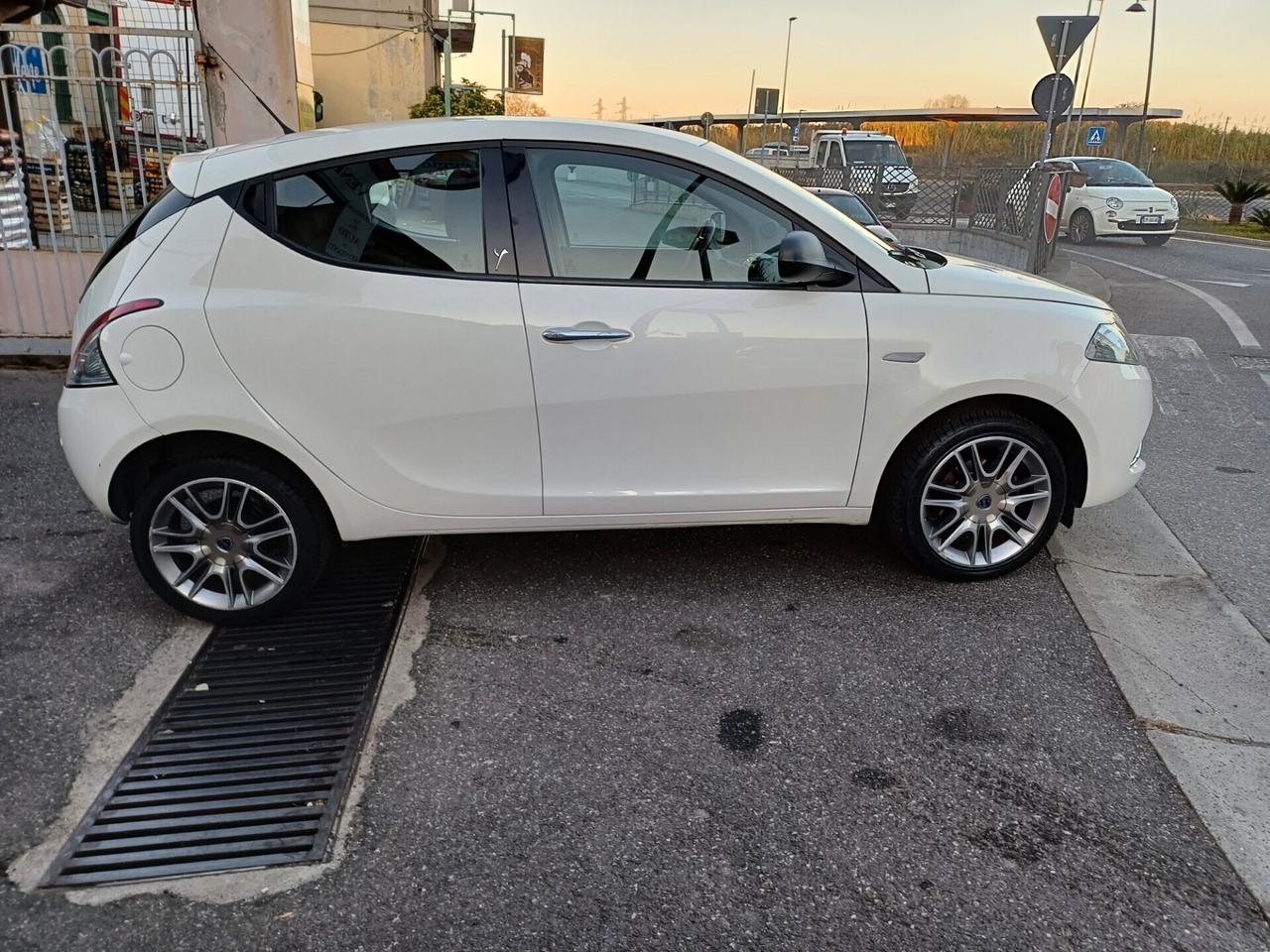 Lancia Ypsilon 1.3 MJT 16V 95 CV Gold