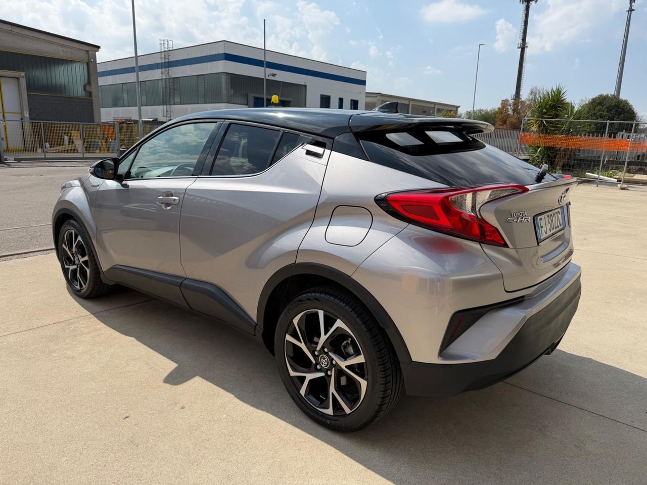 Toyota C-HR 1.8 Hybrid E-CVT Active