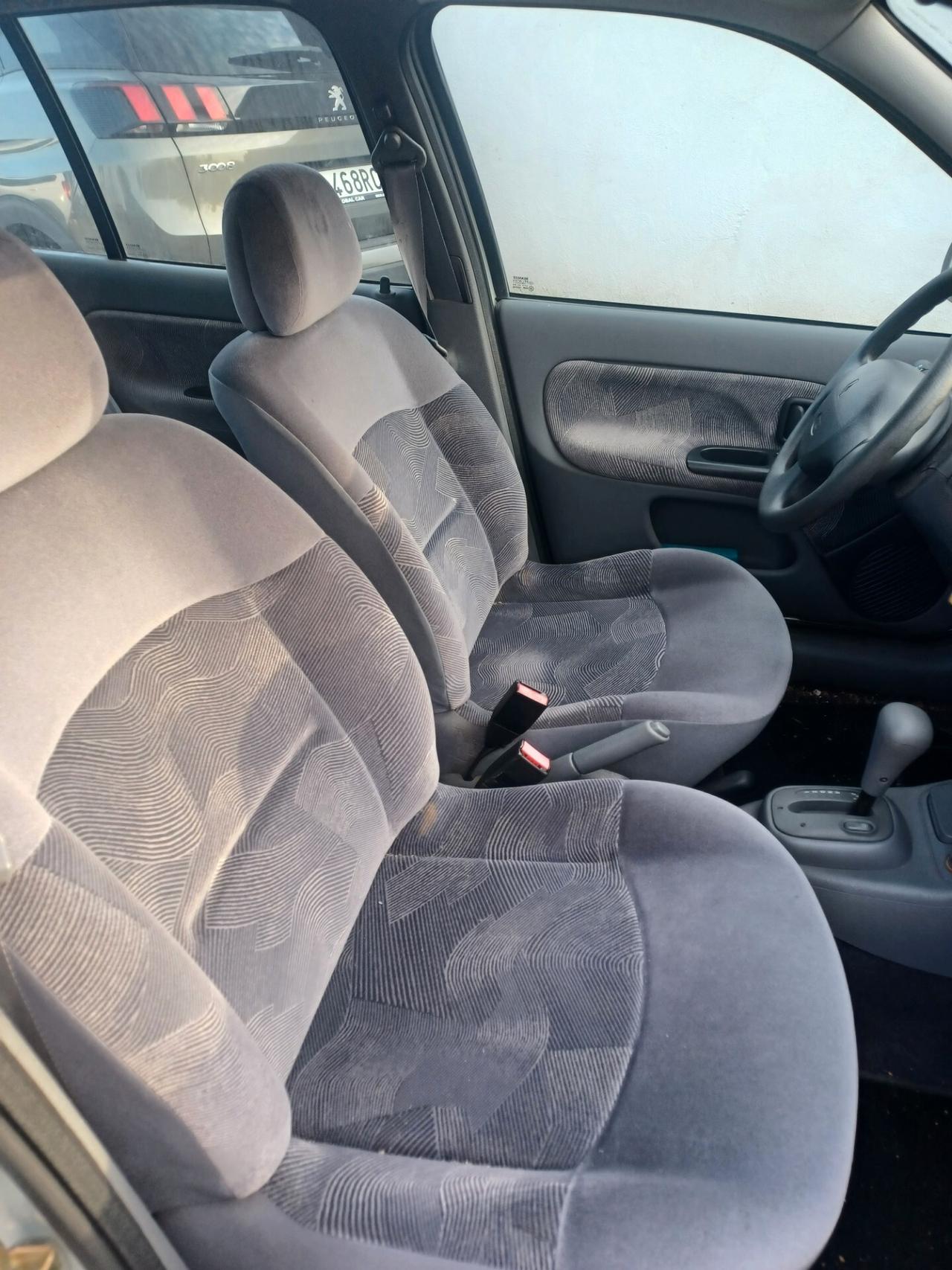 Renault Clio AUTOMATICA SOLO 30000 KM!!!!!