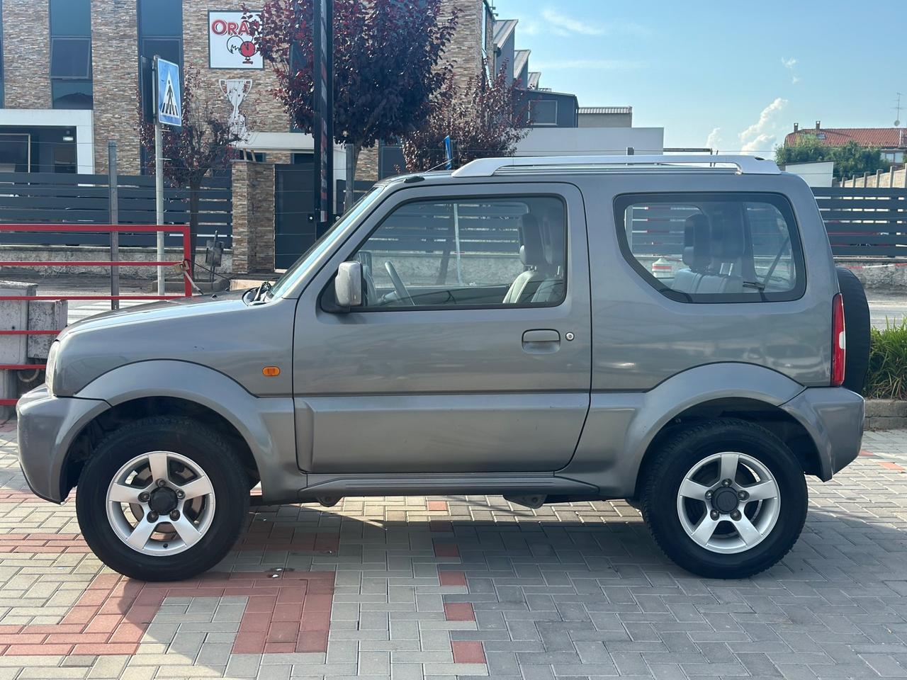 Suzuki Jimny 1.3i 85CV 4WD UNICO PROPRIETARIO