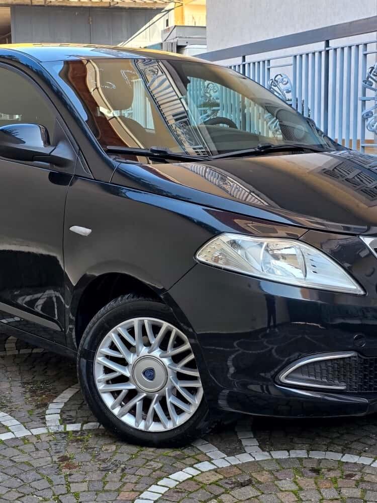 Lancia Ypsilon 1.2 69 CV 5 porte GPL Ecochic Elefantino