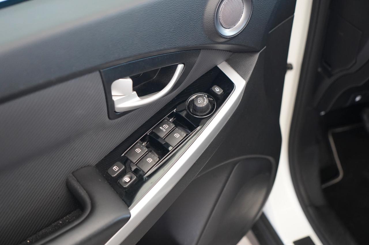 Ssangyong Korando 2.2 Diesel 2WD MT Plus