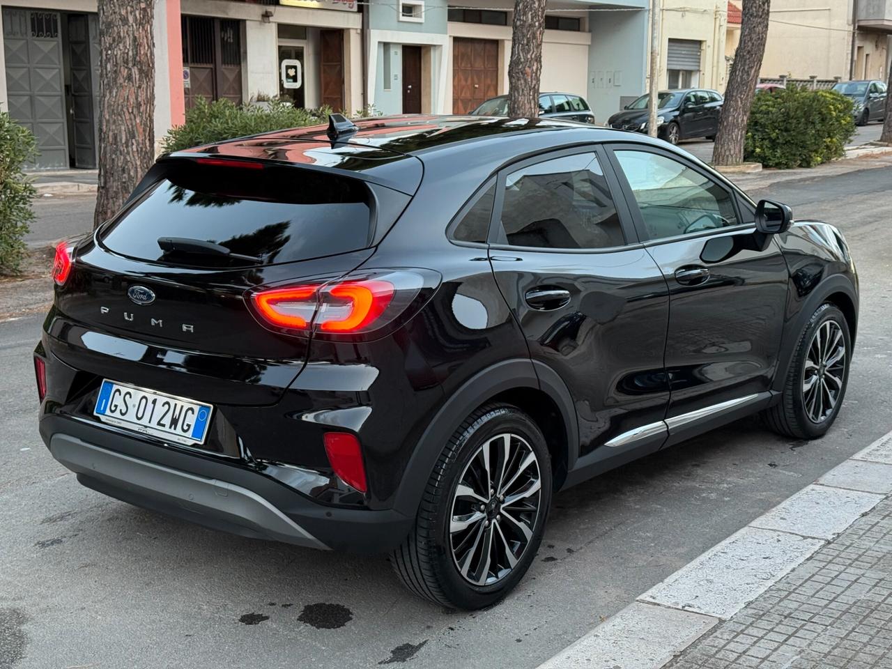 Ford Puma 1.0 EcoBoost Hybrid PELLE LED NAVI 2023