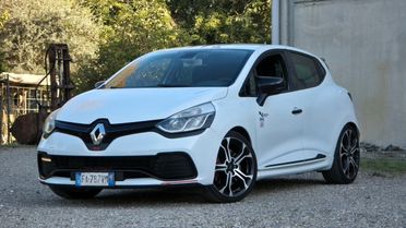 Renault Clio RS Trophy 220cv