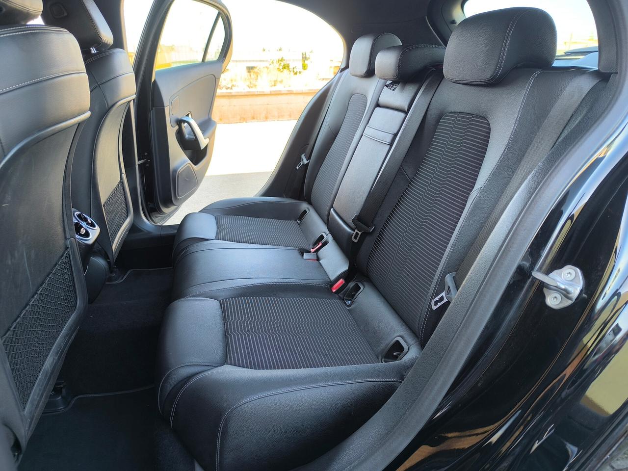 MERCEDES-BENZ A 180d AUTOMATIC SPORT PLUS LED AMBIENT