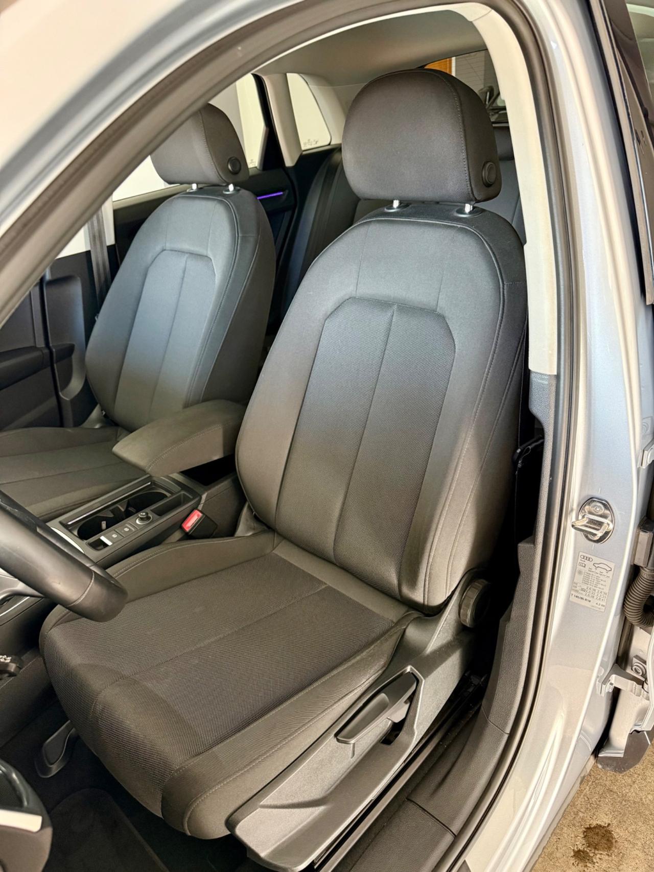 Audi Q3 35 2.0 Tdi 150CV Stron Advanced-LED