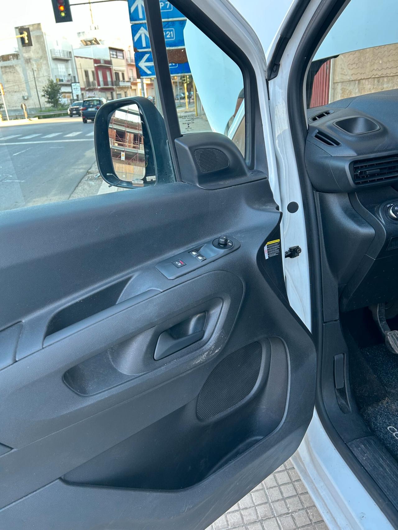 Opel Combo Cargo XL 1.5 Diesel 100CV S&S PL 950kg Edition