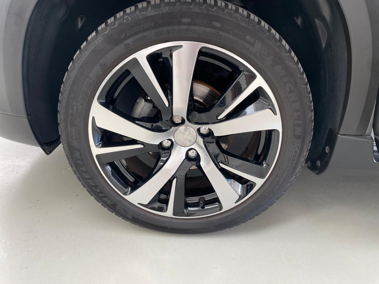 Peugeot 2008 1.5 BlueHDi 100 CV Allure
