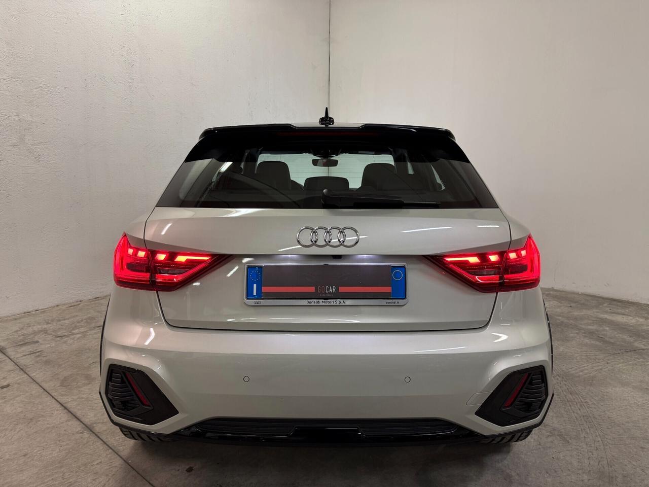 Audi A1 Allstreet 30 Tfsi Identity Contrast 110cv S Tronic