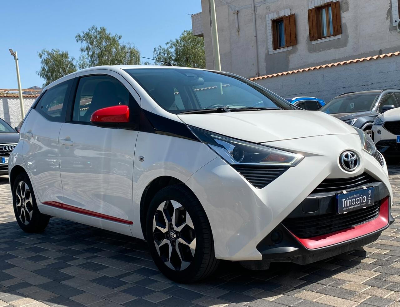 Toyota Aygo 1.0 x-play 72CV 5 porte