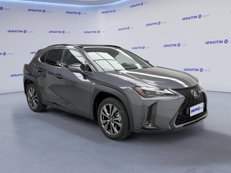 LEXUS UX HYBRID 4WD DESIGN