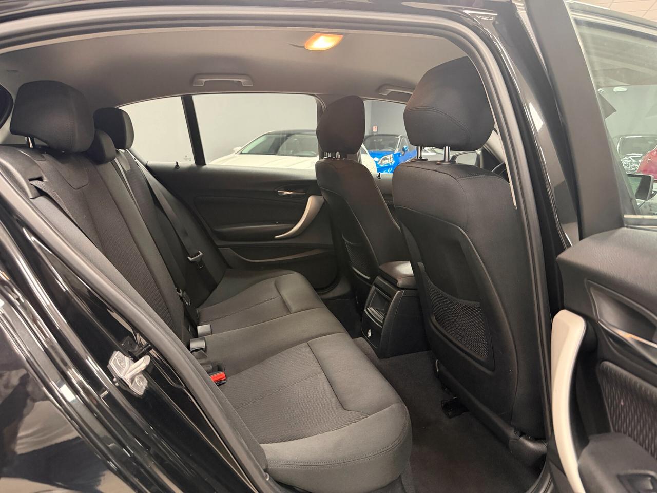 Bmw 118 118d 5p. Urban