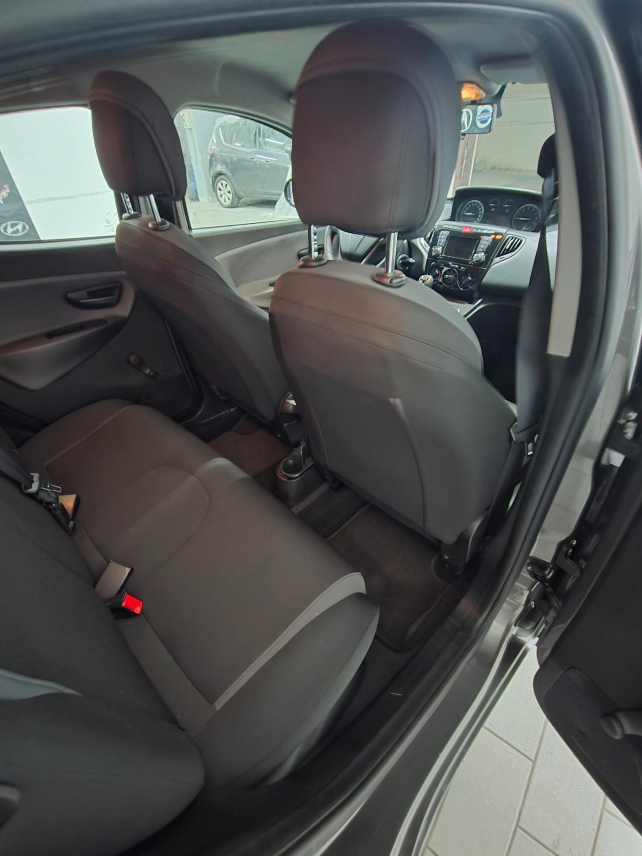 Lancia Ypsilon 1.2 69 CV 5 porte GPL Ecochic Gold
