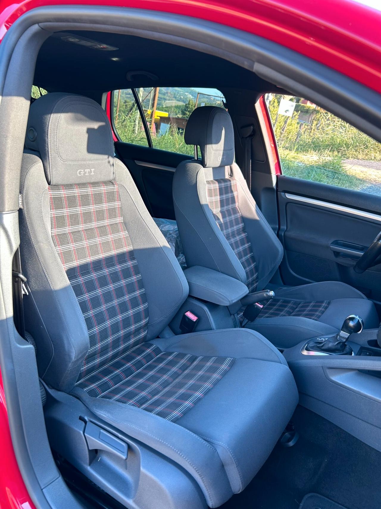 Volkswagen Golf GTI 2.0 16V TFSI 5p.