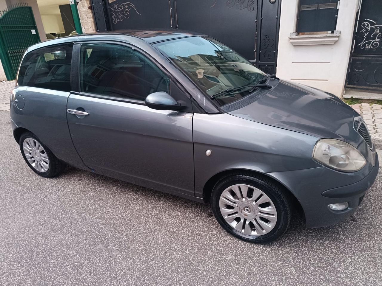 Lancia Ypsilon 1.2 GPL