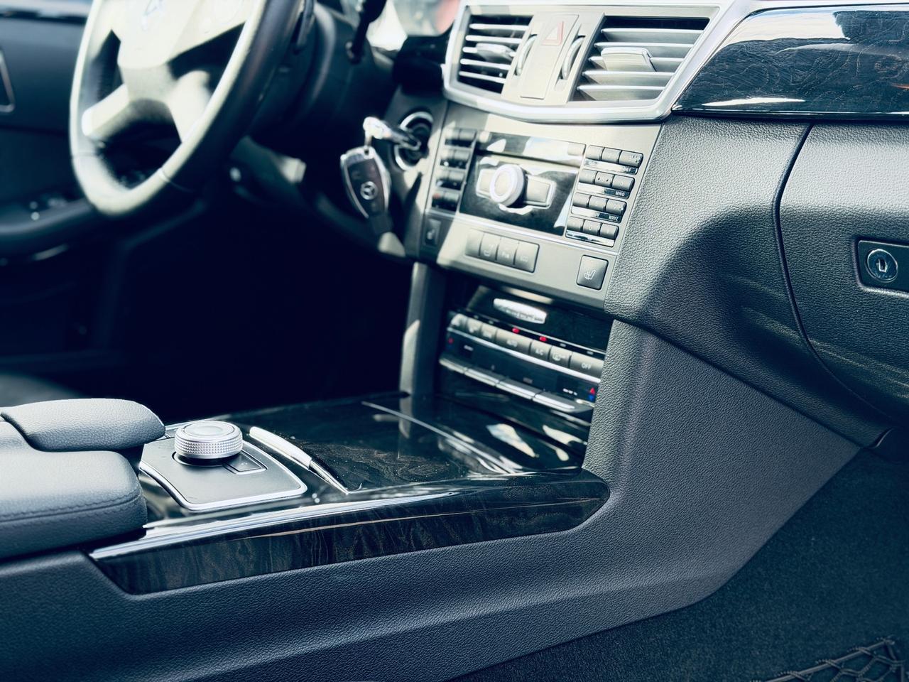 Mercedes-benz E 220 CDI BlueEFFICIENCY Avantgarde AMG