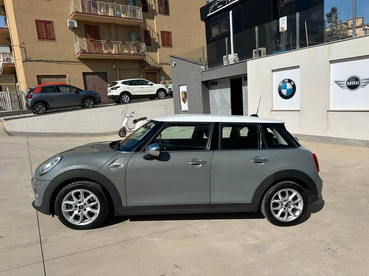 Mini Mini 1.5 Cooper D Automatica Neopatenati Business XL 5 porte