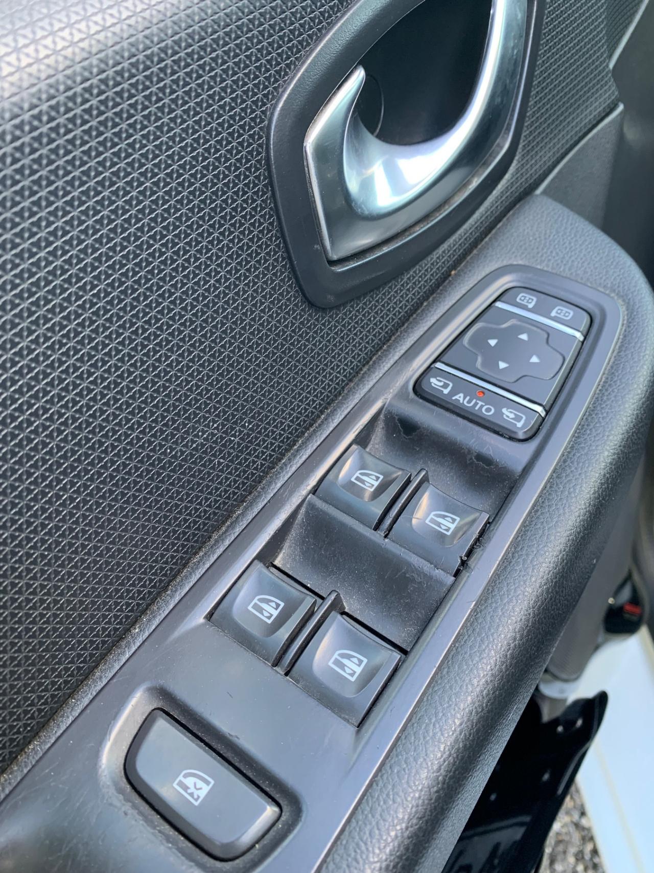 Renault Clio dCi 8V 75 CV Start&Stop 5 porte Energy Intens