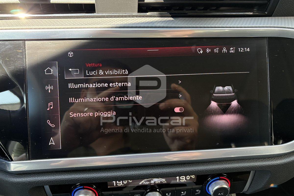 AUDI Q3 35 TDI Business