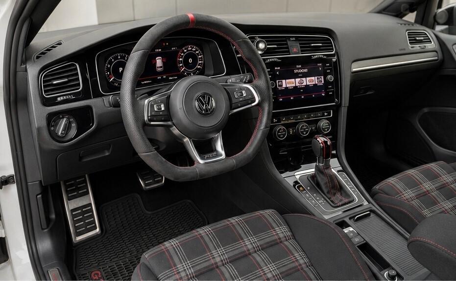 Volkswagen Golf GTI Performance 2.0 245 CV TSI DSG 5p. BMT