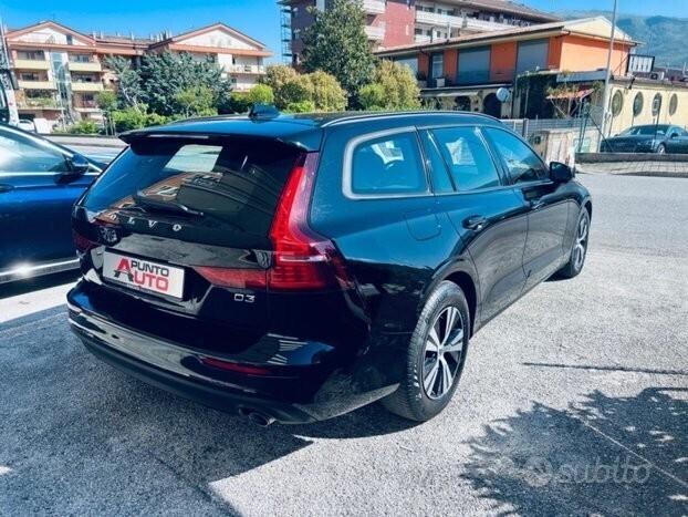VOLVO V60 D3 Geartronic COCKPIT- CARPLAY
