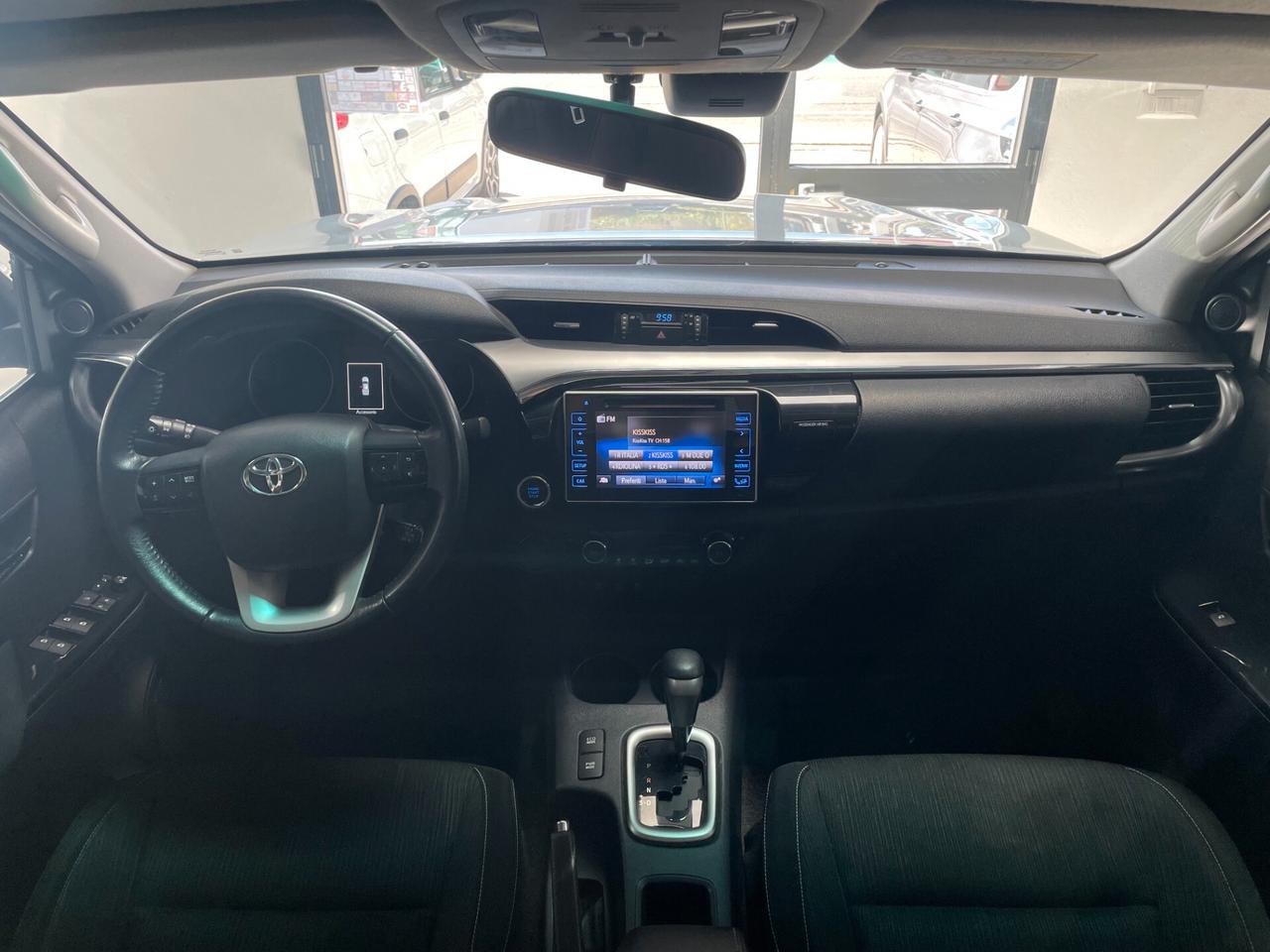 Toyota Hilux 2.4 D-4D A/T 4WD 4 porte Double Cab Executive
