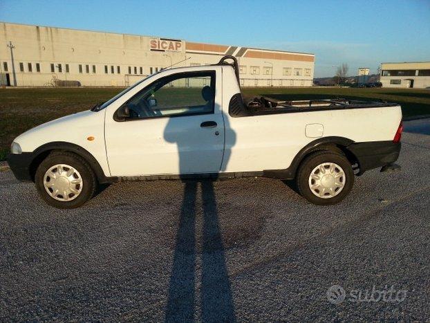 Fiat Strada 1.2 Pickup Metano