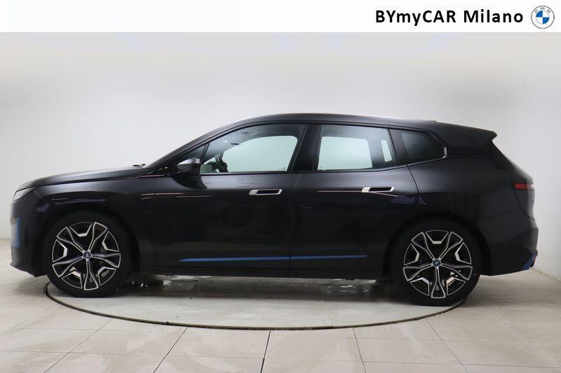 BMW iX 40 pacchetto sportivo xDrive