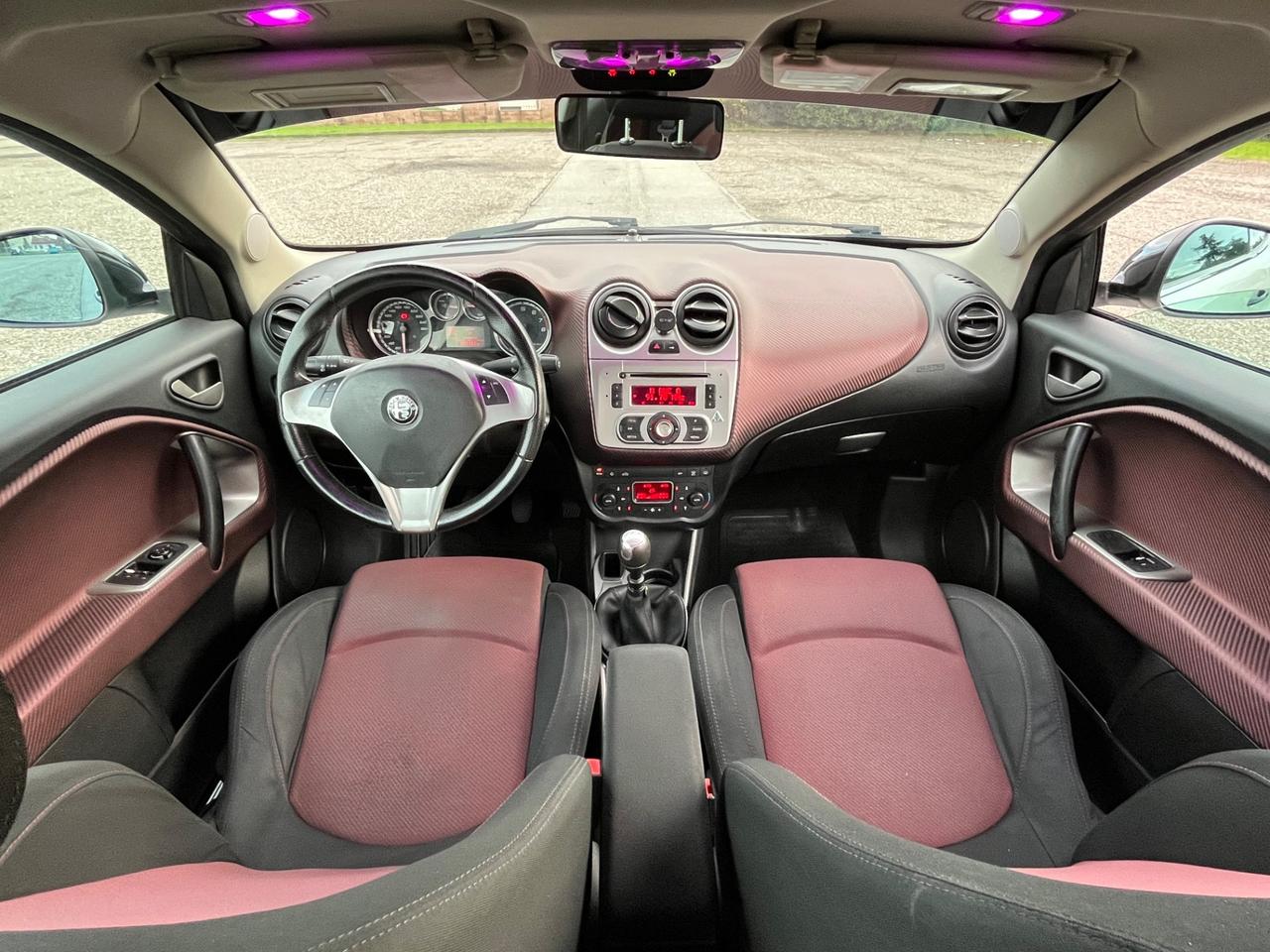 Alfa Romeo MiTo 1.4 - 78 CV - Distinctive sport pack -