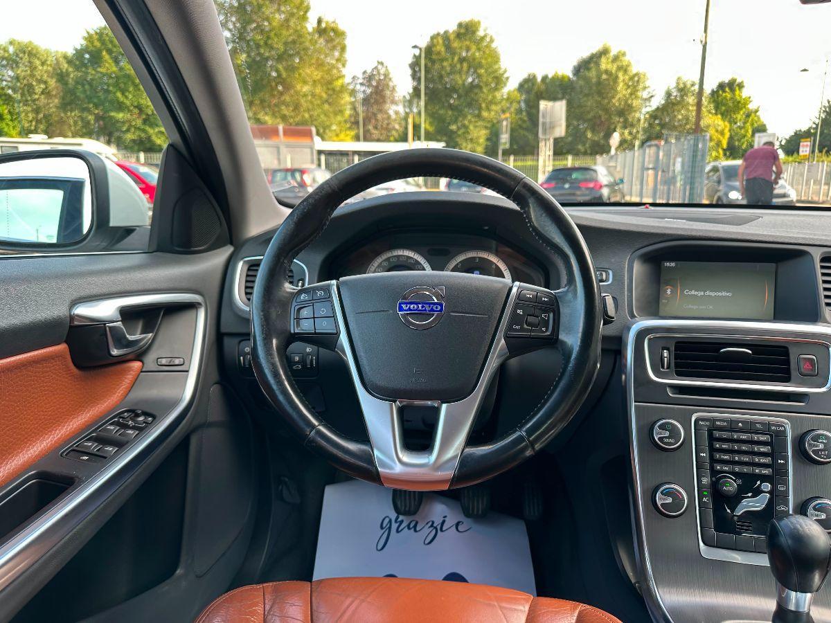 VOLVO - S40 - 2.4 D5 R-design