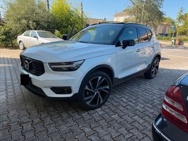 Volvo XC40 D3 AWD Geartronic R-design