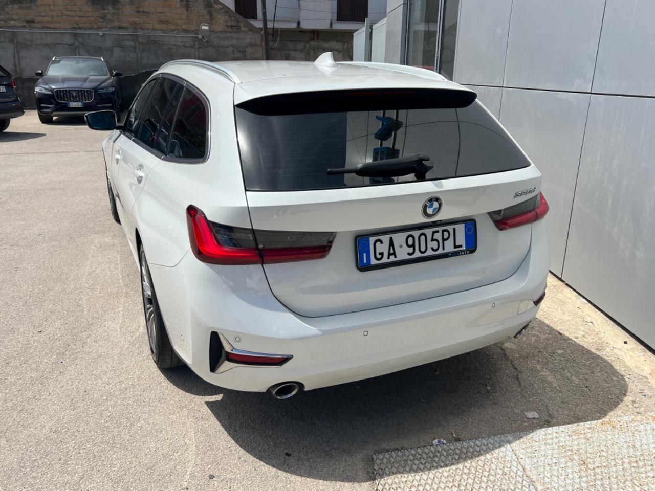 BMW 320 d Touring Luxury auto