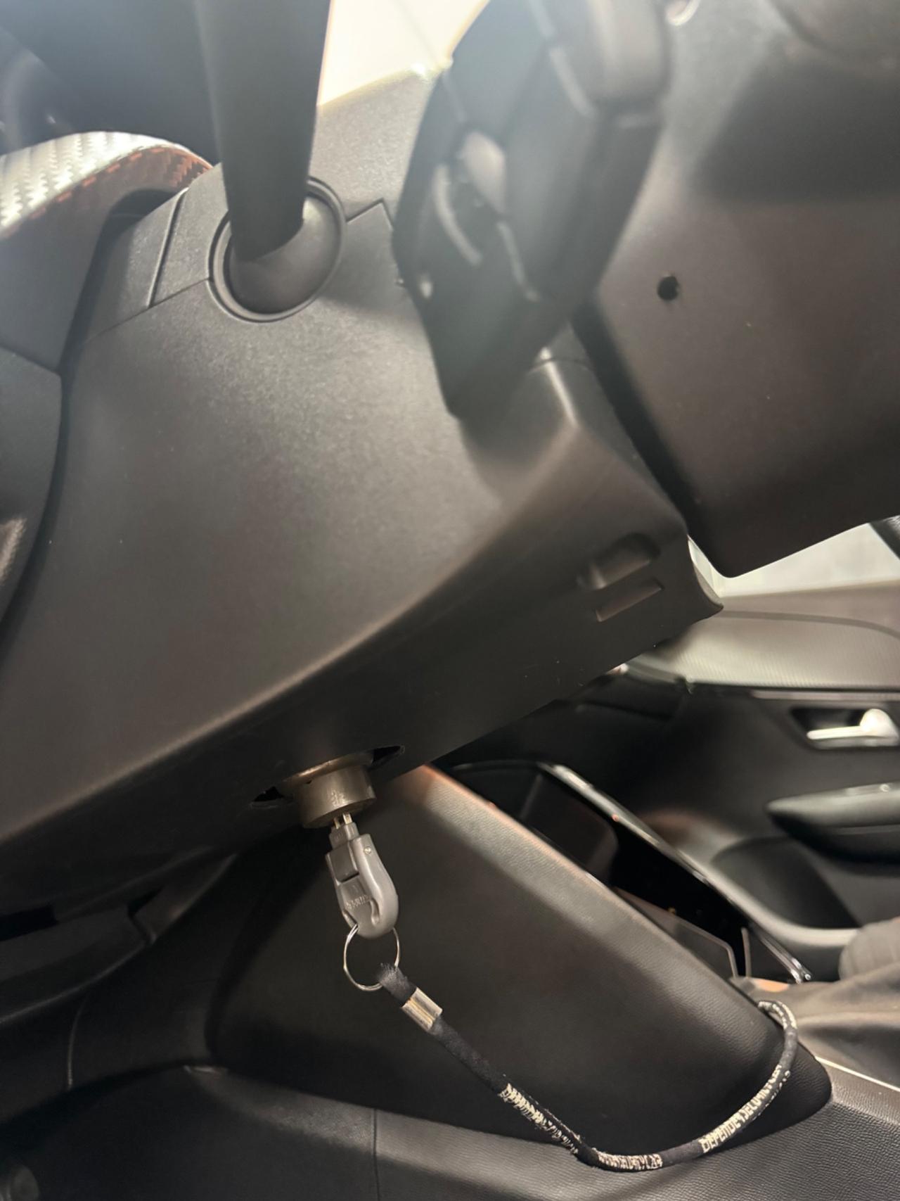 Peugeot 208 PureTech 100 Stop&Start 5 porte Allure