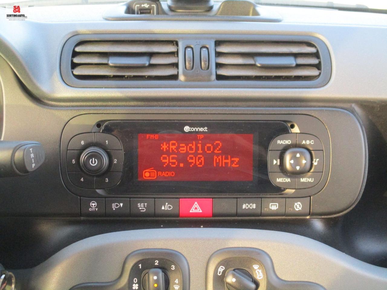Fiat Panda 1.0 FireFly S&S Hybrid City Cross 70cv 10/2020 KM84000